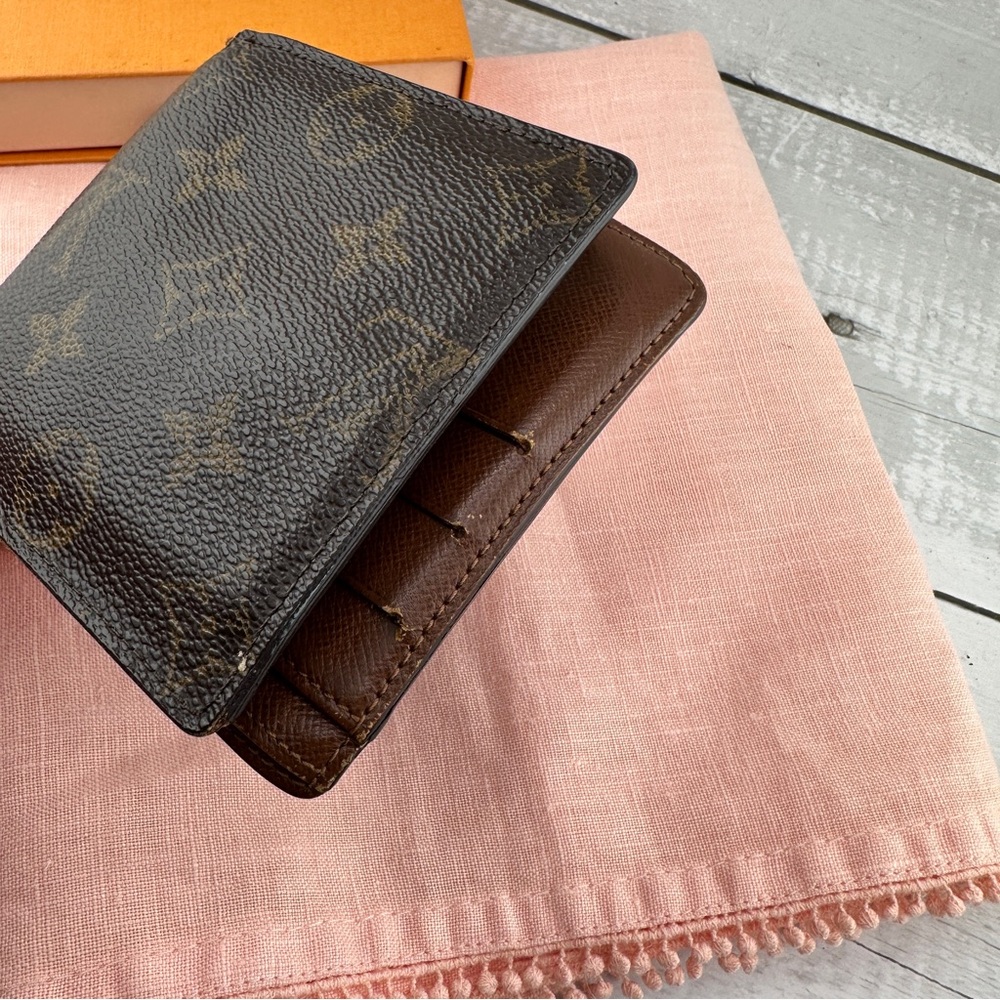 AUTHENTIC Louis Vuitton wallet or credit card holder. Canvas monogram. - Picture 5 of 14